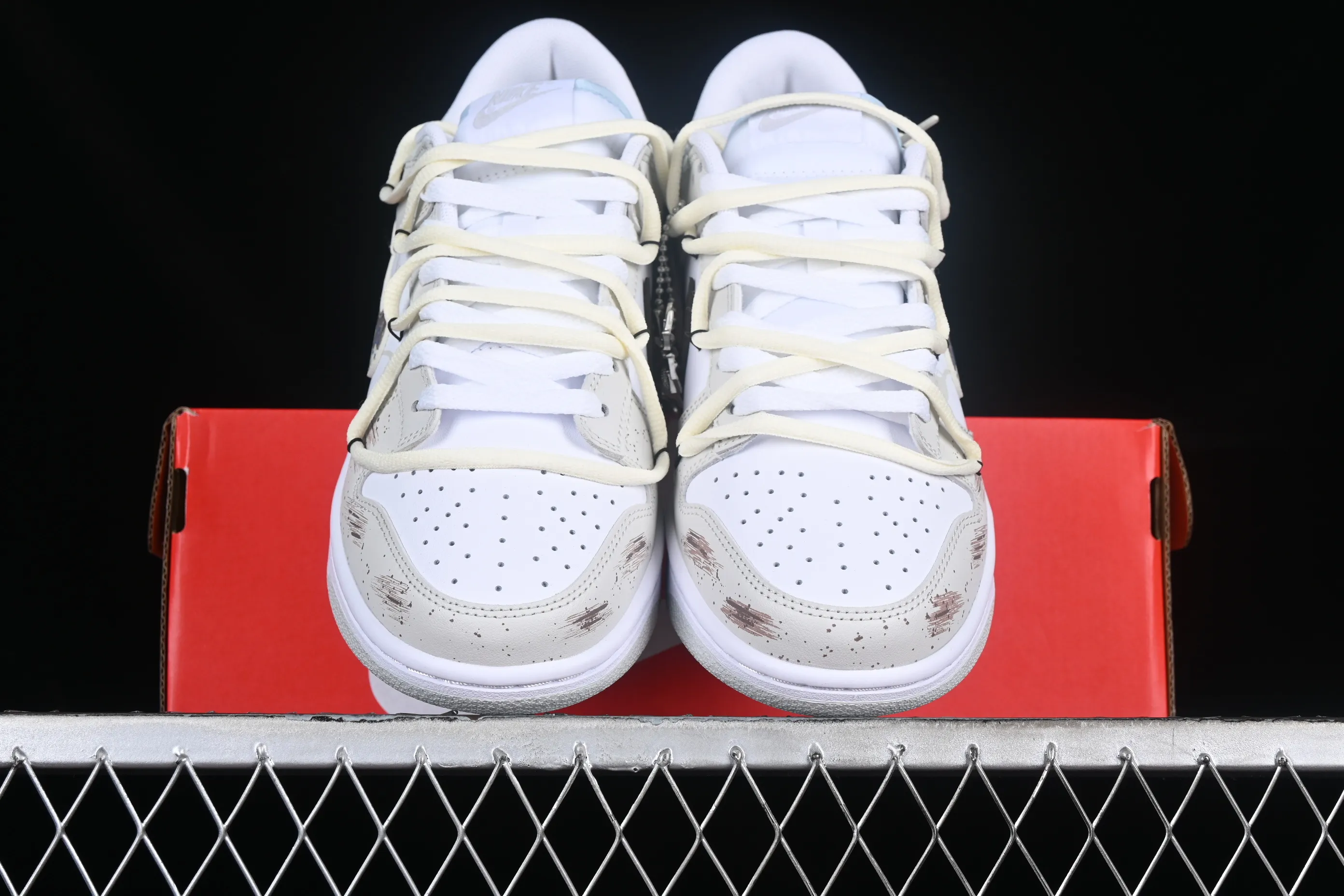 All Categories Nk SB Dunk Series Nk SB Dunk Low Low-top Sneakers Nk Dunk Low "Neutral" Urban Ruins Taupe Retro Deconstruction SB Strap Low-top Casual Sneakers DV0831-101